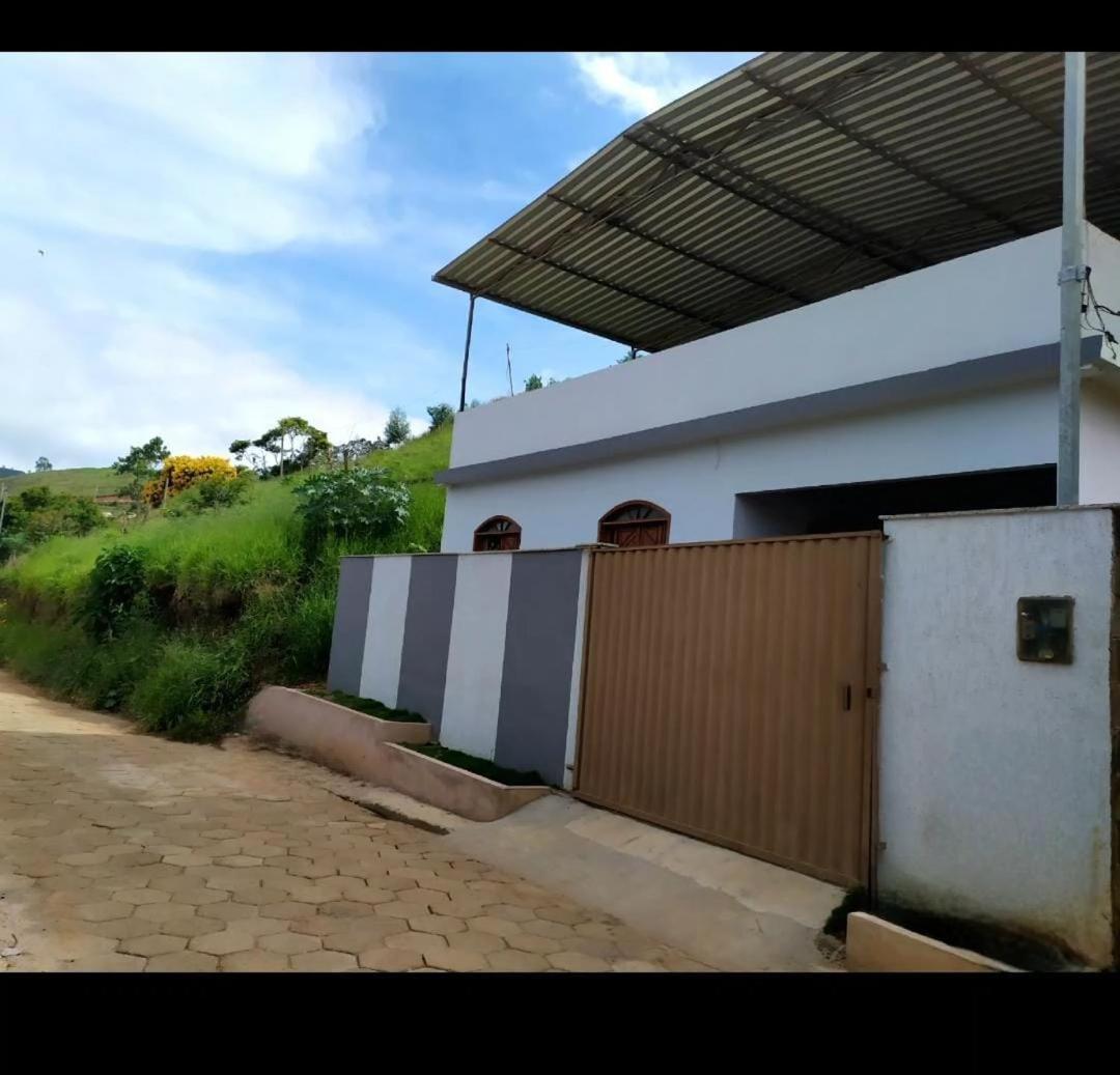 Casa Caparao Caparao Velho Luaran gambar